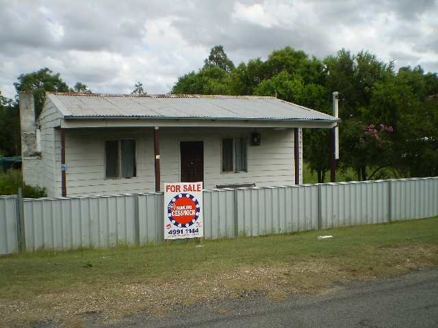 ALMOST VACANT BLOCK Picture 1