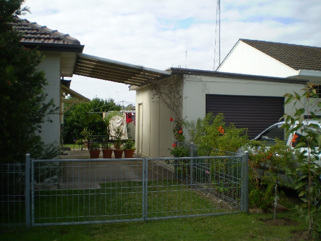 TIME TO SELL! Picture 3