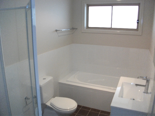 BRAND NEW LUXURY VILLA Picture 3