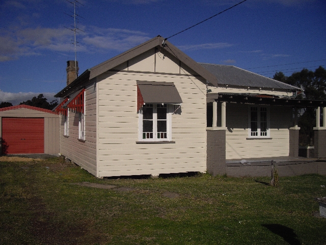 FULLY RENOVATED Picture 1