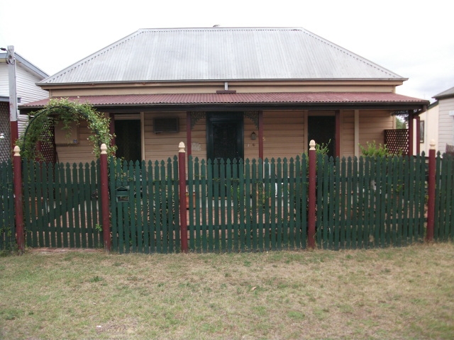 MUST SELL! Picture 1