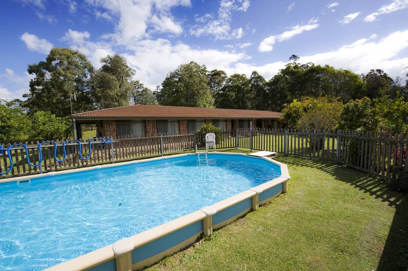 Great location in Wauchope town, on almost 4 acres Picture 2