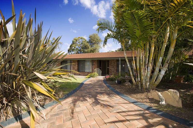 Great location in Wauchope town, on almost 4 acres Picture 3