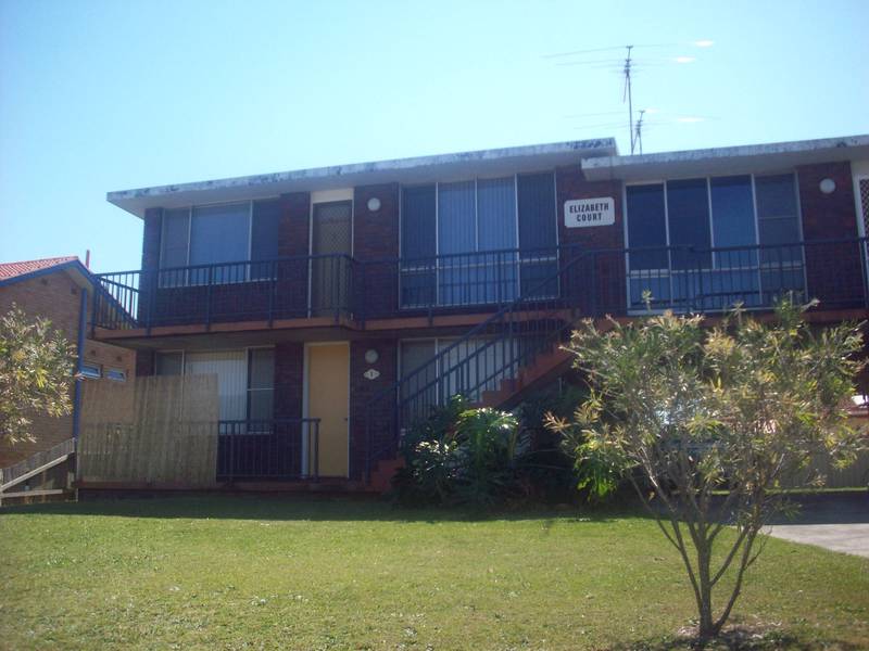 Sea breezes off your balcony! Picture 1