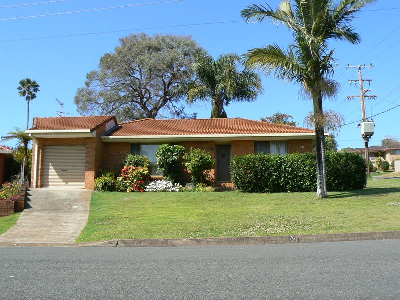 SO CLOSE TO TOWN Picture 1