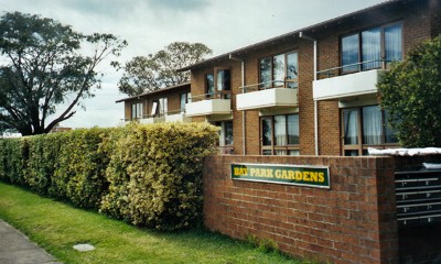 WALK TO SETTLEMENT CITY Picture WALK TO SETTLEMENT CITY Picture