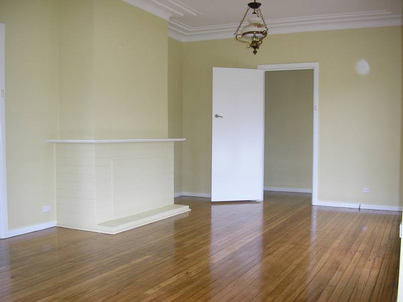 Family Home Picture 3