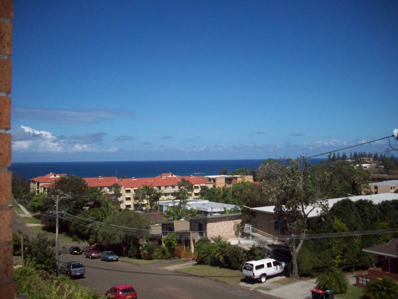 Cosy unit with great views! Picture 2