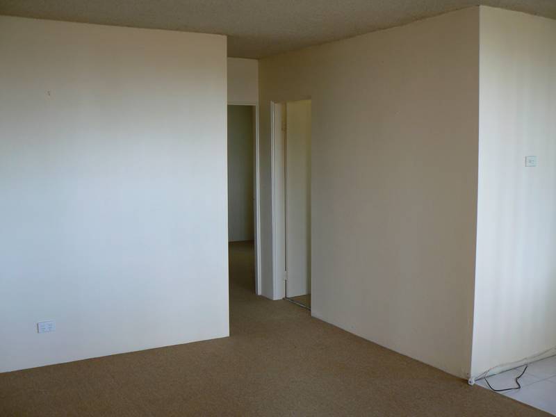 Close to town Picture 3