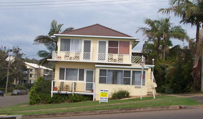 FURNISHED UNIT AT FLYNNS BEACH Picture 1
