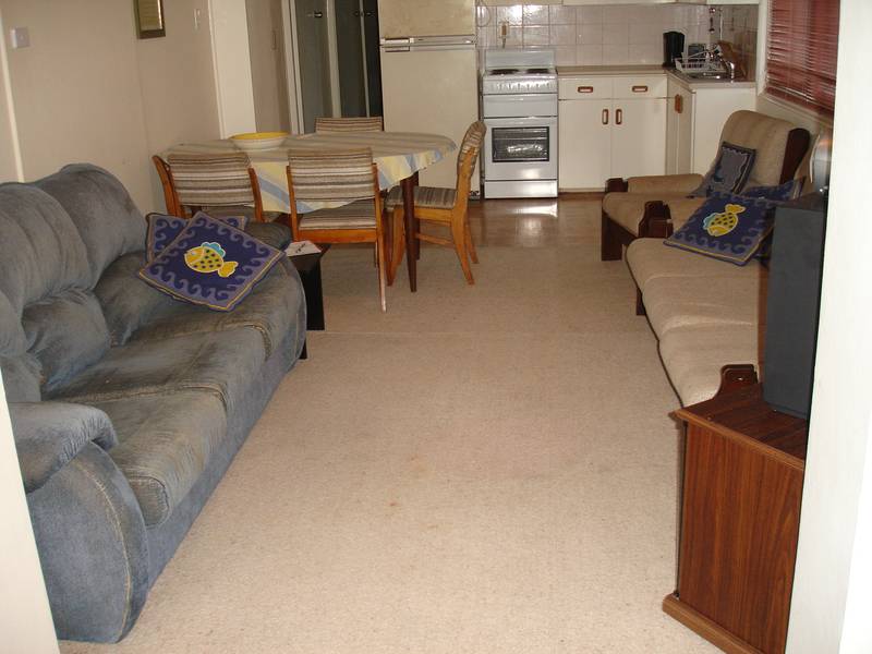 FURNISHED UNIT AT FLYNNS BEACH Picture 3