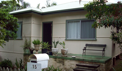 CLOSE TO TOWN Picture 1