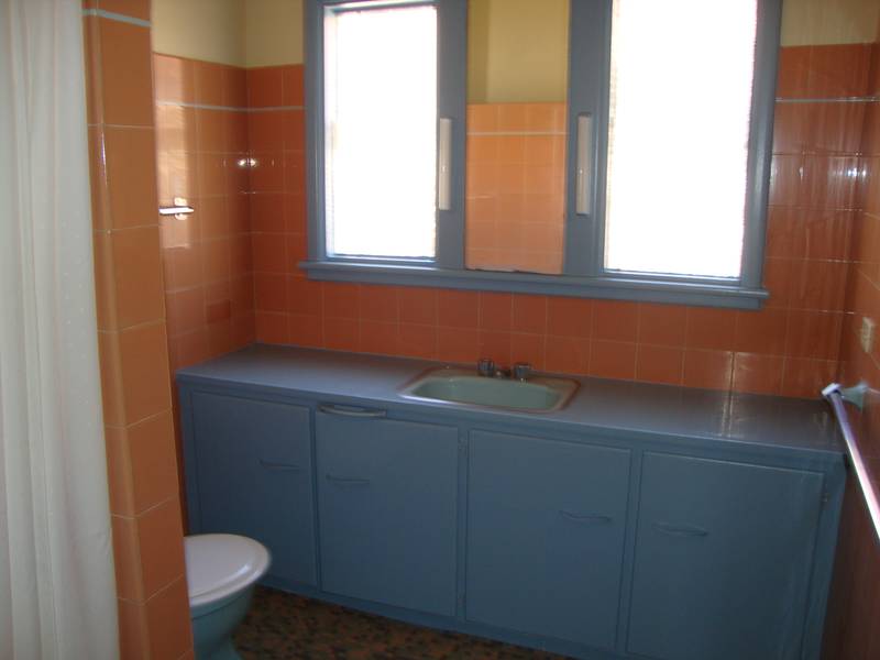 Family Home Picture 3