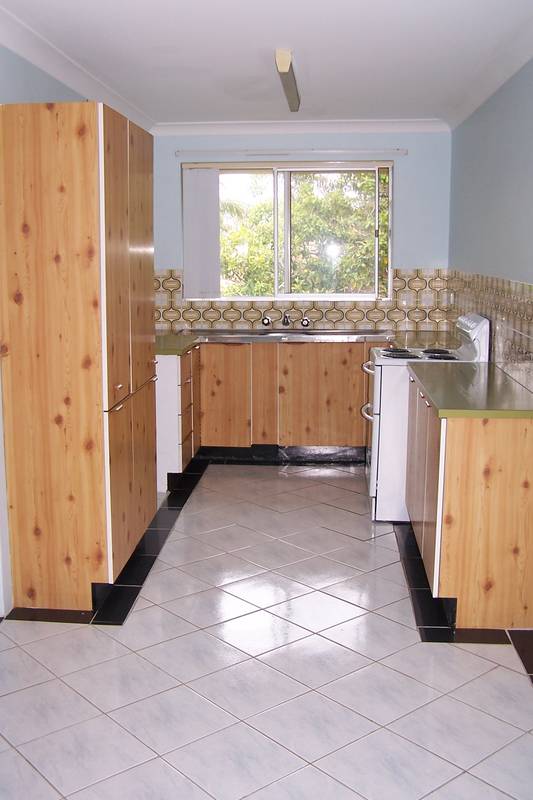 VERY NEAT & TIDY Picture 3