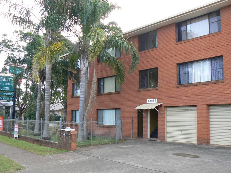 So close to town! Picture 1