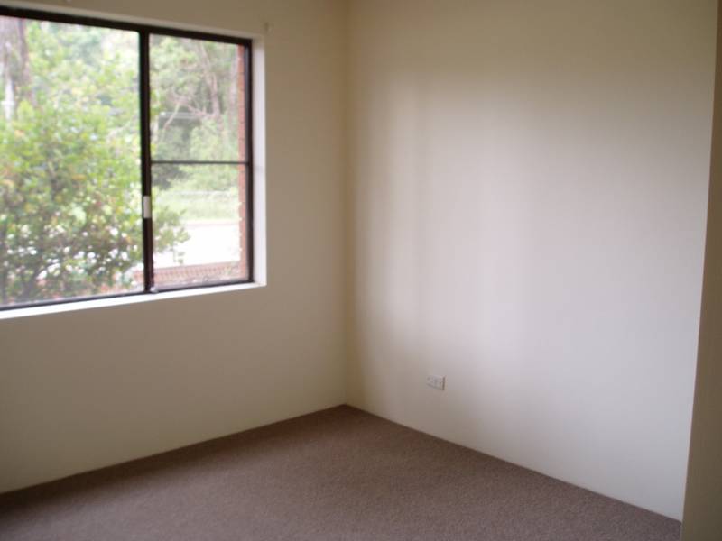 So close to town! Picture 3