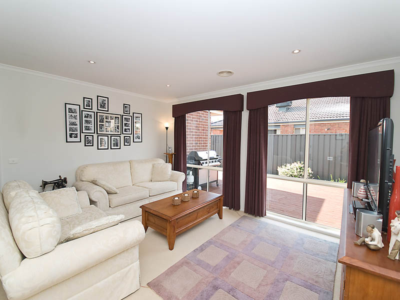 MORE THAN MEETS THE EYE! Picture MORE THAN MEETS THE EYE! Picture