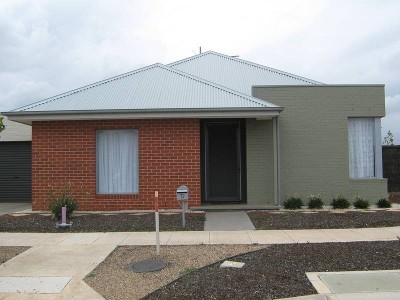 THE PERFECT FIRST HOME! Picture