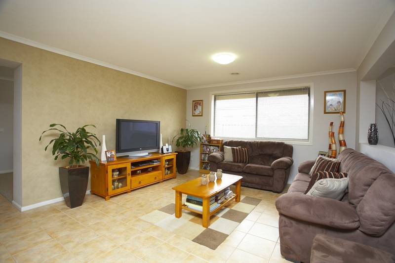 The Buyer Who Wants More!!! Picture 3