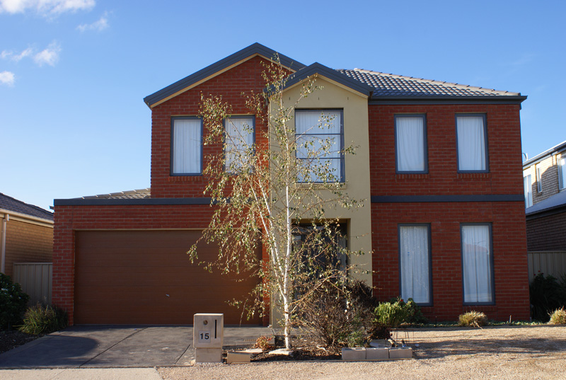 Spacious Living Picture 1