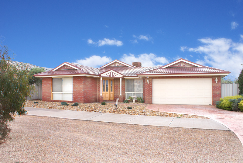 Sensational Family Home! Picture 1