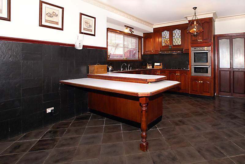 Beautifully Renovated! Picture 3