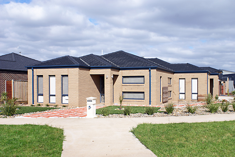 Family Living At It's Best! Picture 1