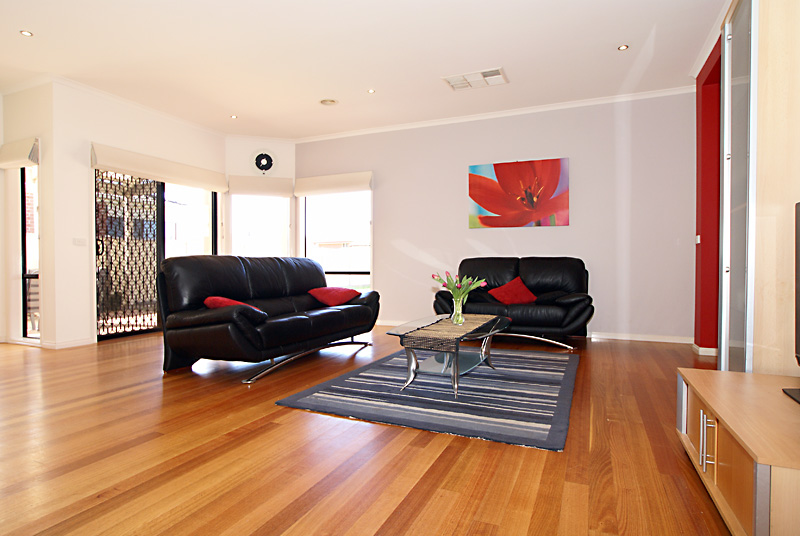 One Look Will Do! Picture 3