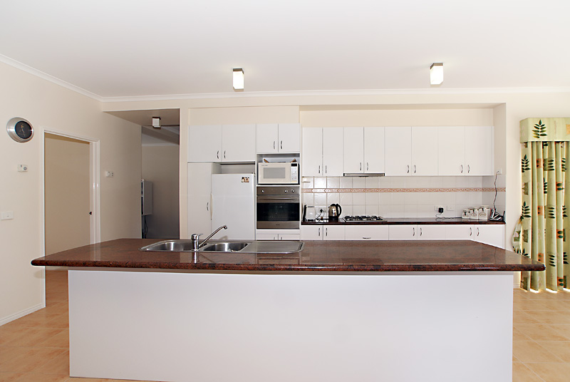 The Ultimate In Modern Luxury! Picture 2