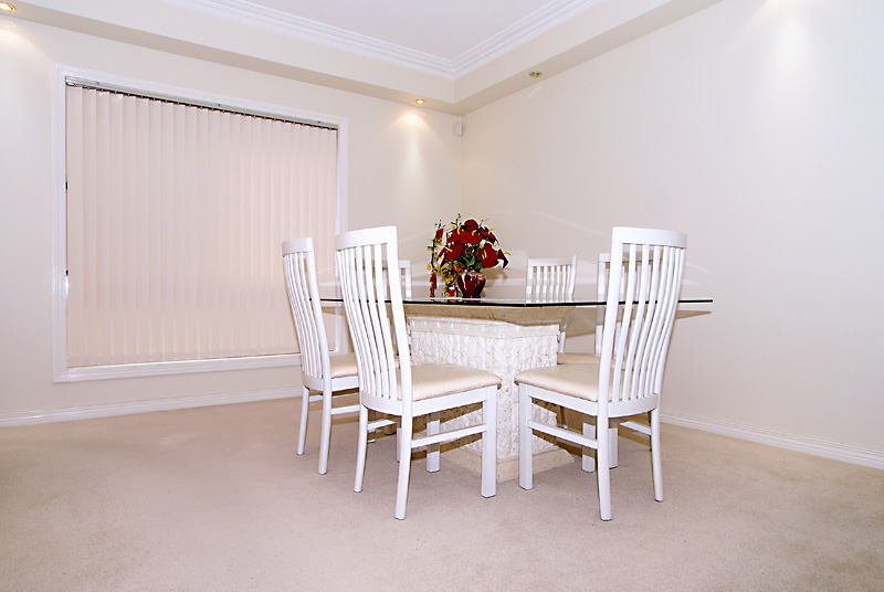 Elegance, Grace and Superb Family Space! Picture 2