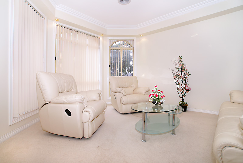 Elegance, Grace and Superb Family Space! Picture 3