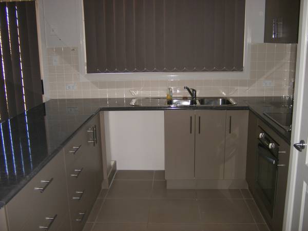 4BEDROOMS - RURAL VIEWS Picture 2