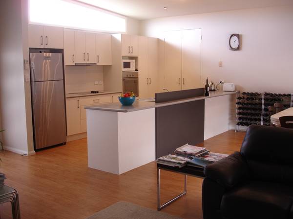 SIMPLY MAGNIFICENT - CONTEMPORARY MASTERPIECE Picture 2