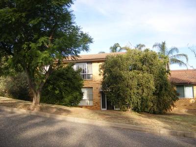 NEAT & TIDY 2BRM IN EAST Picture