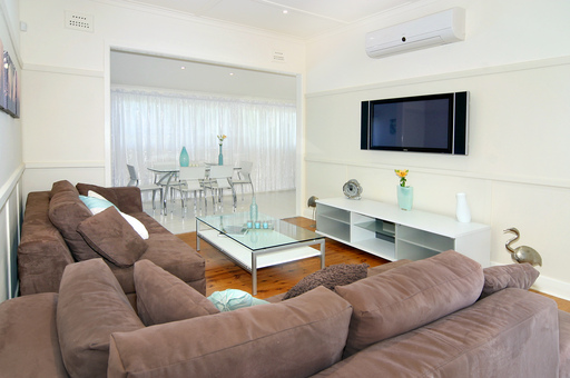 ENTERTAINERS DREAM 3BRM IN EAST Picture