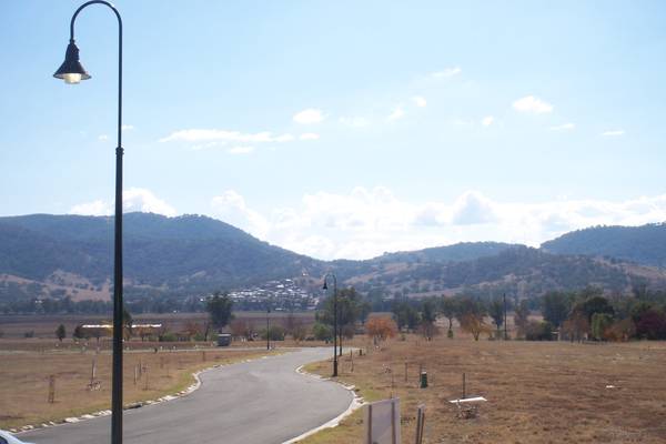 Choose your new home site at Calala Park Estate Picture 2