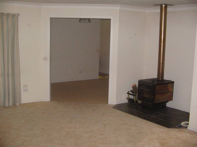 EXCELLENT LOCATION, CUL-DE-SAC SOUTH Picture 3