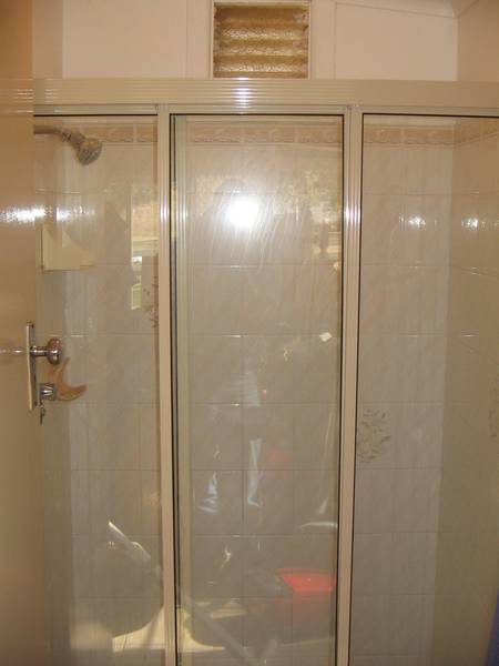 4 BEDROOM 25MINS FROM TOWN Picture 3