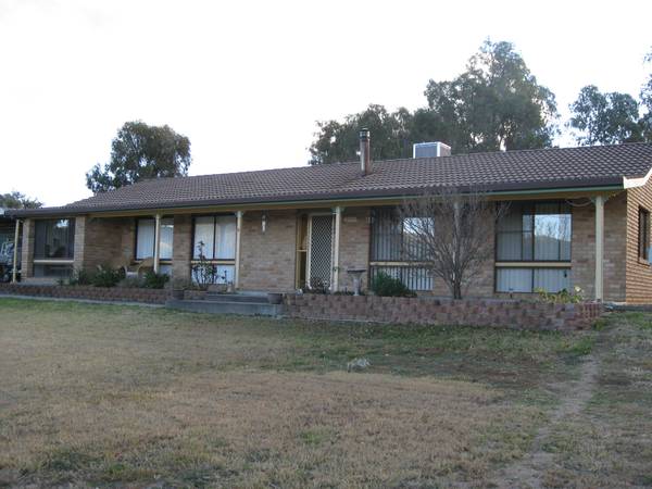 3AC - 4BEDROOMS-KOOTINGAL Picture 1