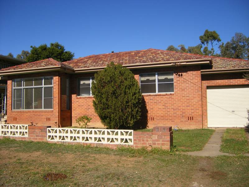 NEAT & TIDY 3BRM - SOUTH Picture 1