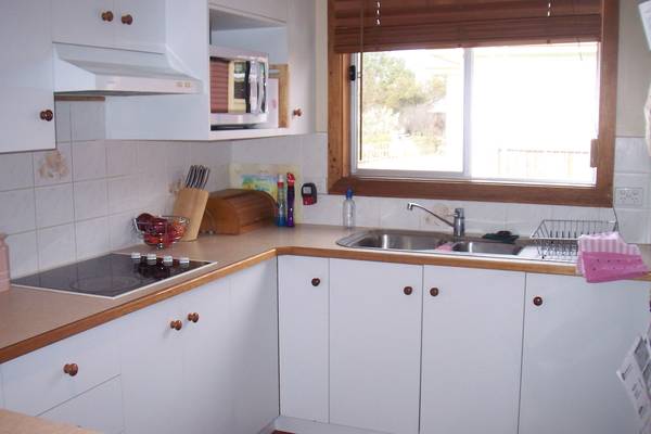 LOT'S AND LOT'S OF SPACE FOR THE PRICE Picture 2