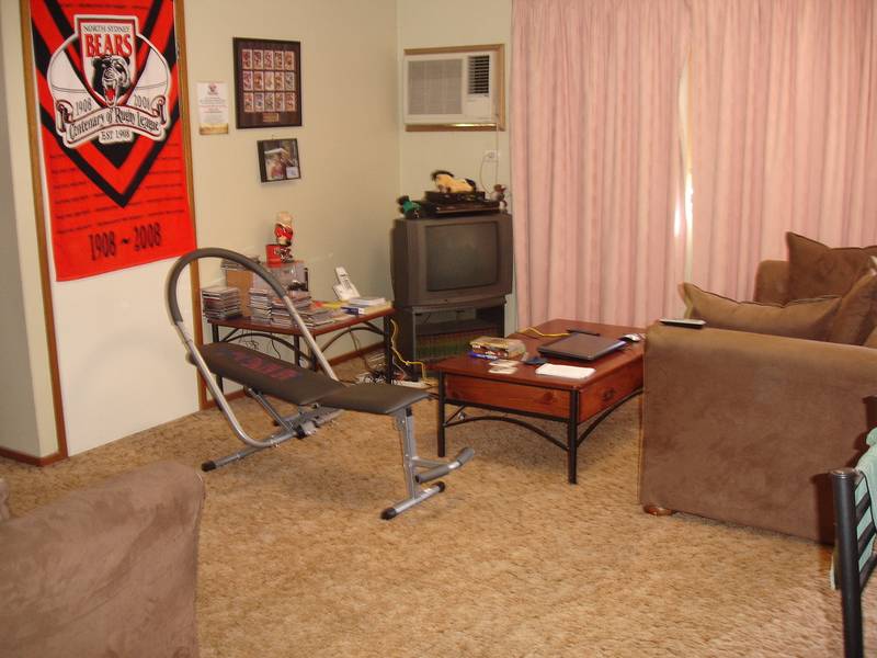 SEARCHING FOR A QUALITY UNIT - HOW DOES EAST TAMWORTH SUIT? QUIET SPOT, READY FOR A NEW OWNER Picture 2