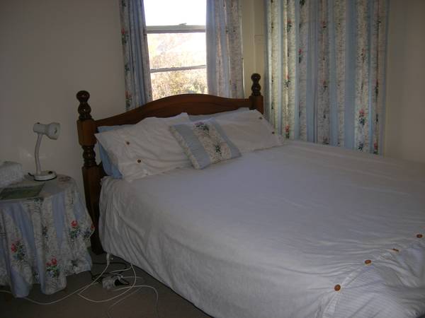 MOVE IN & BRING THE GROCERIES Picture