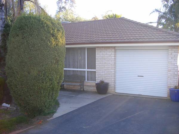 3 BEDROOM HOME-WEST Picture 2