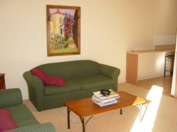 BLOCK OF 4 UNITS RETURNING 7.05% GROSS - WEST TAMWORTH Picture