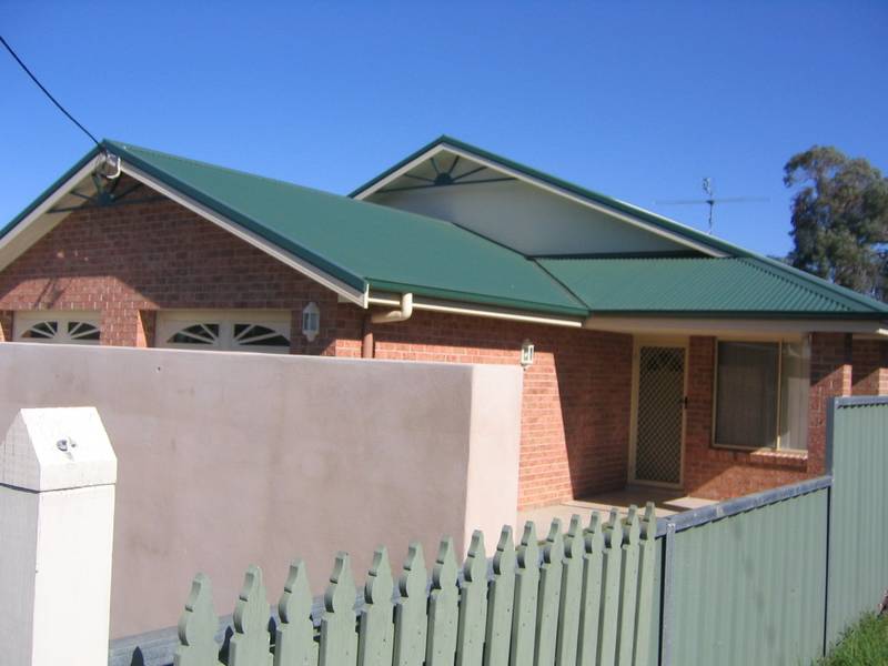 2BRM UNIT, CLOSE TO HOSPITAL Picture 1