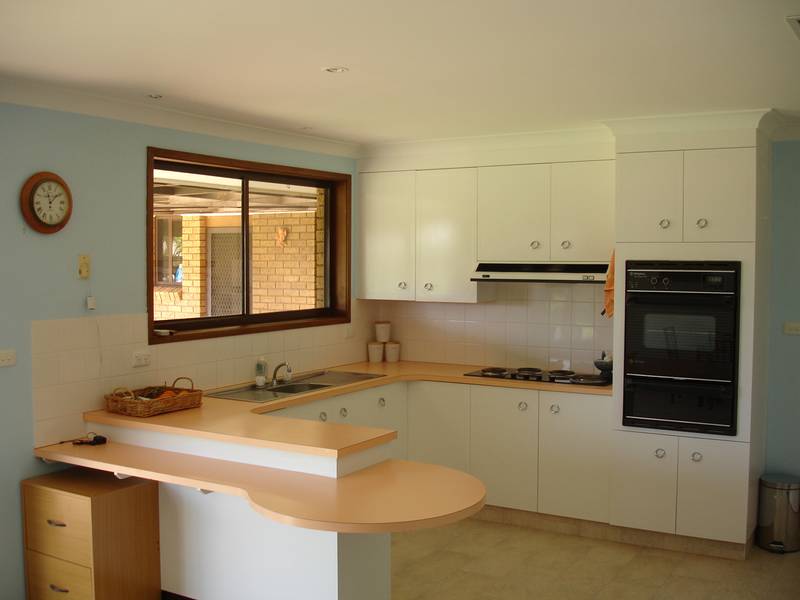 YOUR VERY OWN HIDDEN UTOPIA IN THE HIGHLY REGARDED KINGSWOOD ESTATE Picture 3