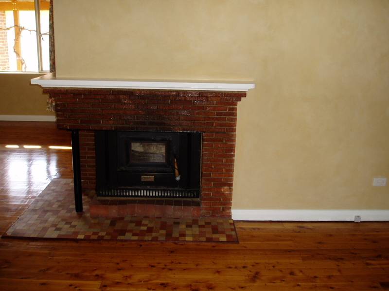 Executive Family Home - 6 MONTH LEASE Picture 3