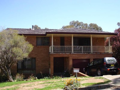 5 BEDROOM, 3 BATHROOM HOME SET ON PRIVATE, ELEVATED 793sqm BLOCK IN EAST TAMWORTH Picture