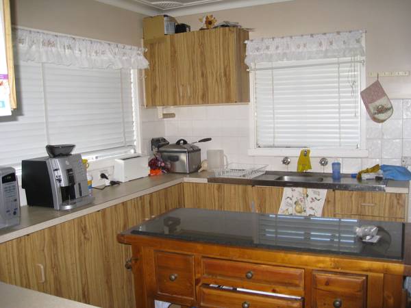 3BRM - WALKING DISTANCE TO GENERAL SHOP Picture 3BRM - WALKING DISTANCE TO GENERAL SHOP Picture